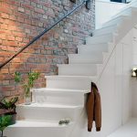 Escaleras modernas blancas
