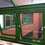 ventana de aluminio verde